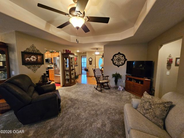 206 Prairie Lane, Monett, MO 65708