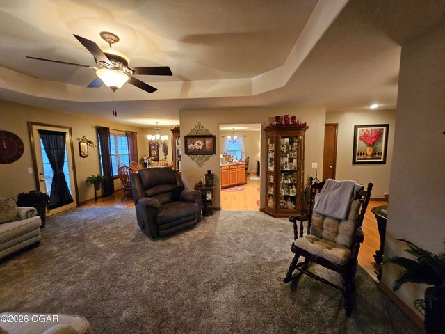 206 Prairie Lane, Monett, MO 65708