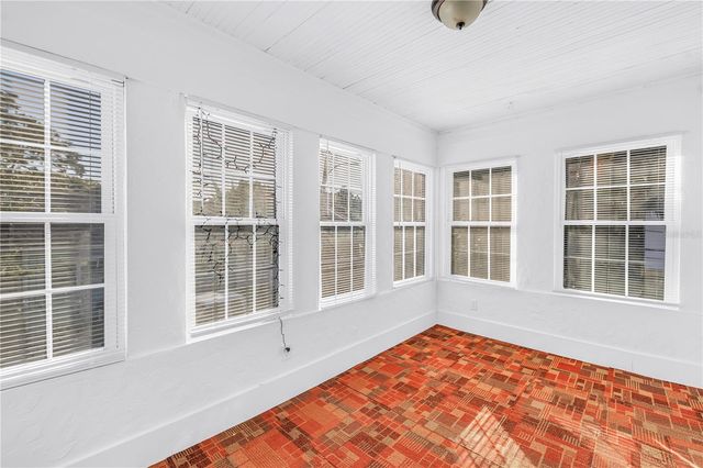 1012 GRANVILLE COURT N, St Petersburg, FL 33701