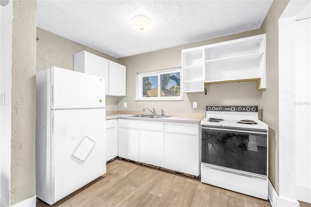 1012 GRANVILLE COURT N, St Petersburg, FL 33701