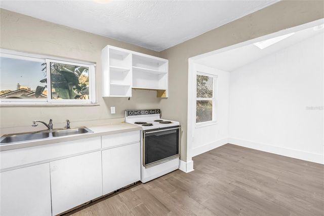 1012 GRANVILLE COURT N, St Petersburg, FL 33701