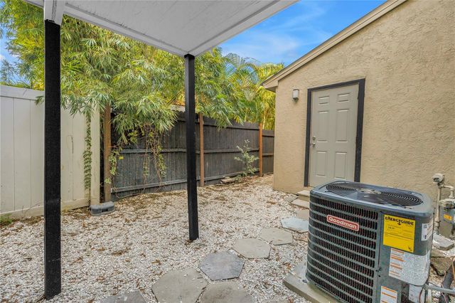 1012 GRANVILLE COURT N, St Petersburg, FL 33701