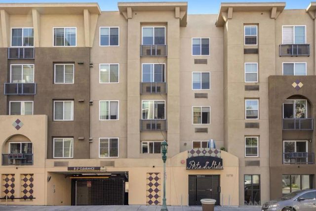1970 Columbia St 513, San Diego, CA 92101