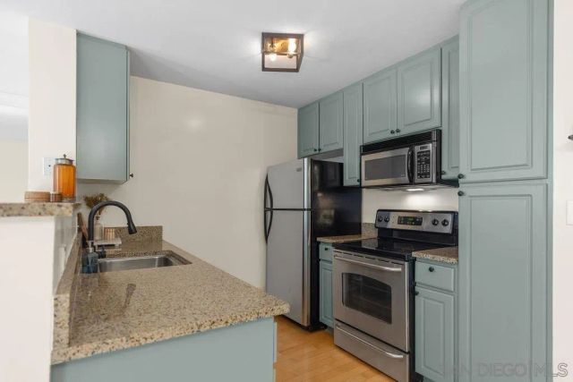 1970 Columbia St 513, San Diego, CA 92101