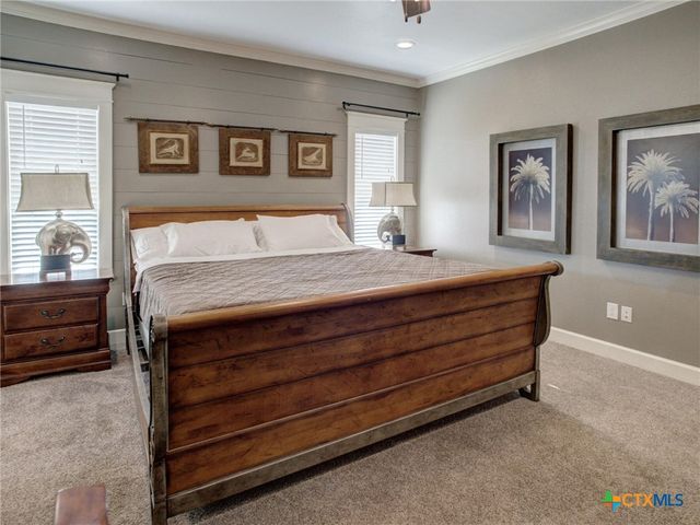 205 S Avenue D, Shiner, TX 77984