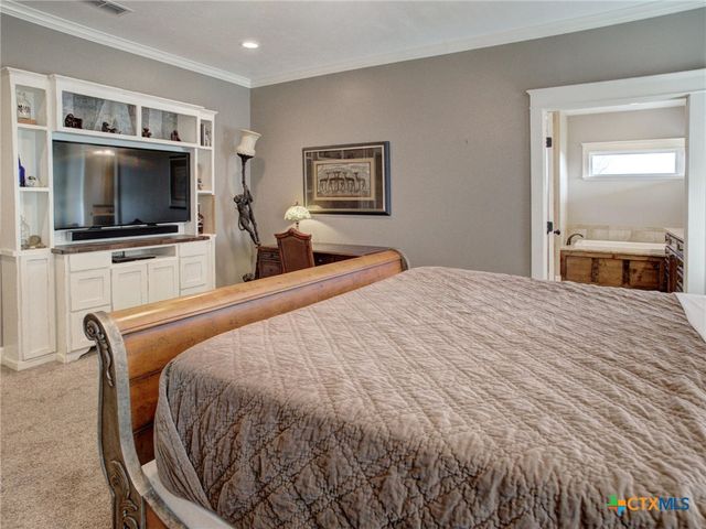 205 S Avenue D, Shiner, TX 77984