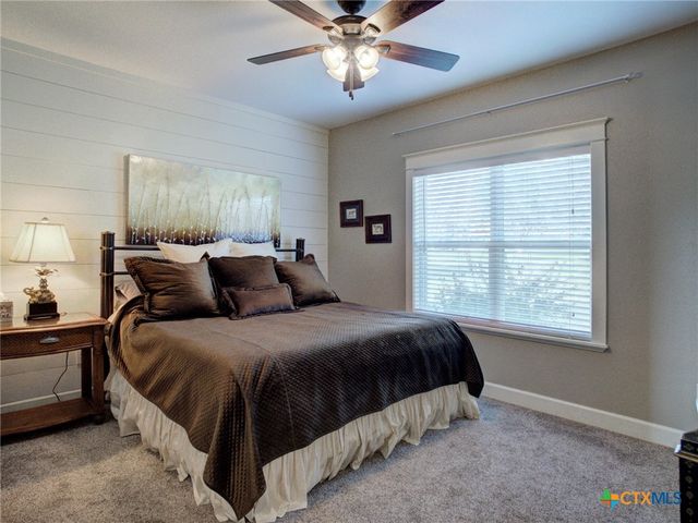 205 S Avenue D, Shiner, TX 77984