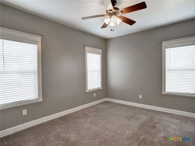 205 S Avenue D, Shiner, TX 77984