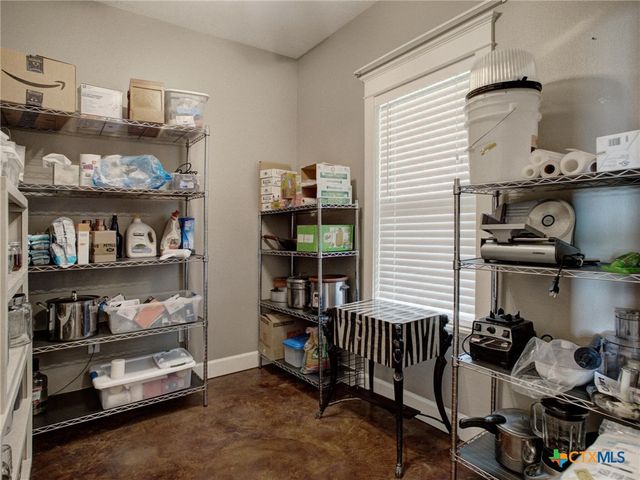 205 S Avenue D, Shiner, TX 77984
