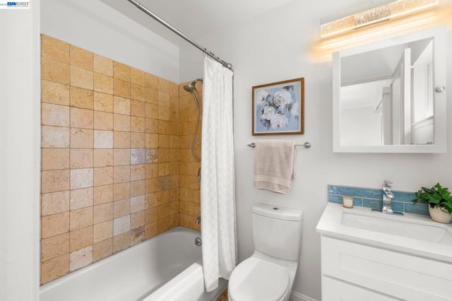 166 San Joaquin Court, Bay Point, CA 94565