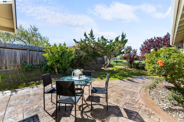 166 San Joaquin Court, Bay Point, CA 94565