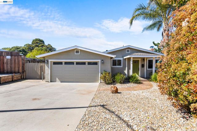 166 San Joaquin Court, Bay Point, CA 94565