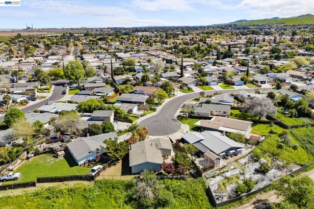 166 San Joaquin Court, Bay Point, CA 94565