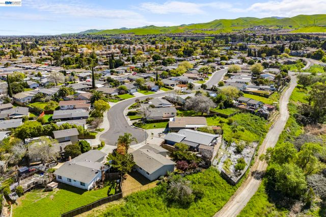 166 San Joaquin Court, Bay Point, CA 94565