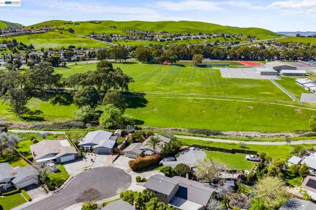 166 San Joaquin Court, Bay Point, CA 94565