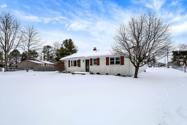 956 W 1085 N, Fountaintown, IN 46130