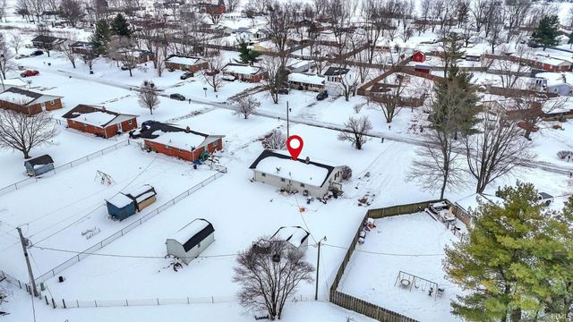 956 W 1085 N, Fountaintown, IN 46130