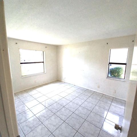 7221 Golf Colony Court 102, Lake Worth, FL 33467