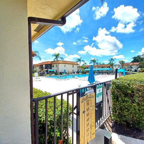 7221 Golf Colony Court 102, Lake Worth, FL 33467