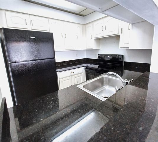 7221 Golf Colony Court 102, Lake Worth, FL 33467