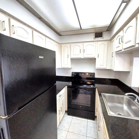 7221 Golf Colony Court 102, Lake Worth, FL 33467