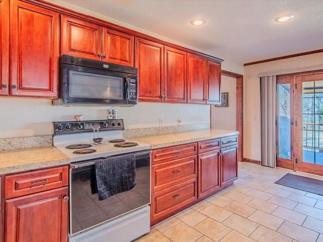 29553 Paradise Drive, Warsaw, MO 65355