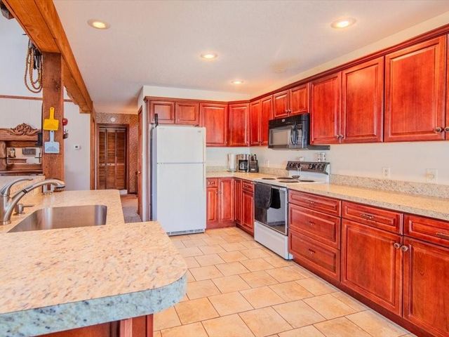 29553 Paradise Drive, Warsaw, MO 65355