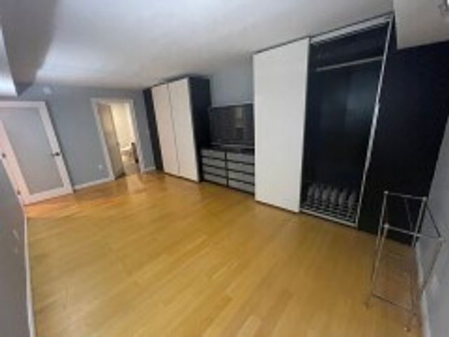 57 Broadlawn Park 16, Boston, MA 02467