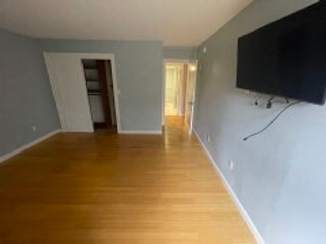57 Broadlawn Park 16, Boston, MA 02467