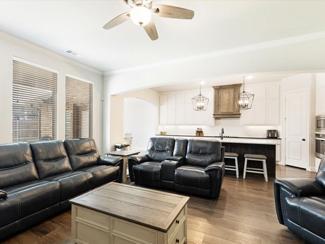 1905 Silver Falls Drive, Burleson, TX 76028