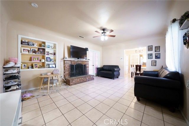 634 E Kingsley, Pomona, CA 91767