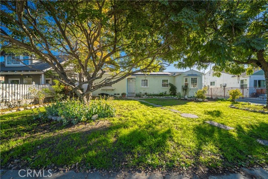 634 E Kingsley, Pomona, CA 91767