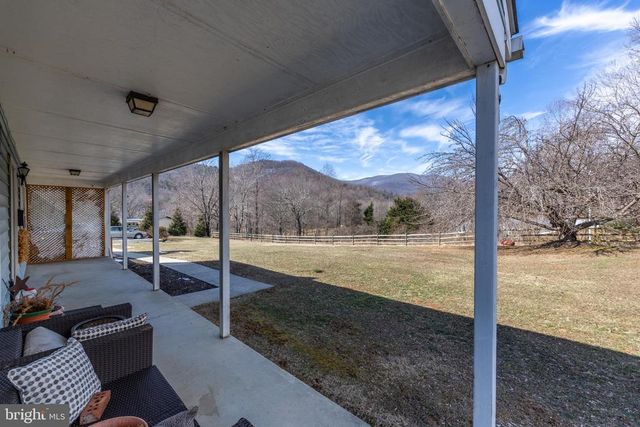165 BROKENBACK MOUNTAIN RD, Free Union, VA 22940