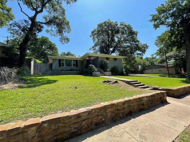 3608 Oak Creek Circle, Dallas, TX 75227