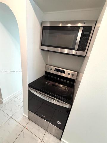 100 Lincoln Road 1027, Miami Beach, FL 33139