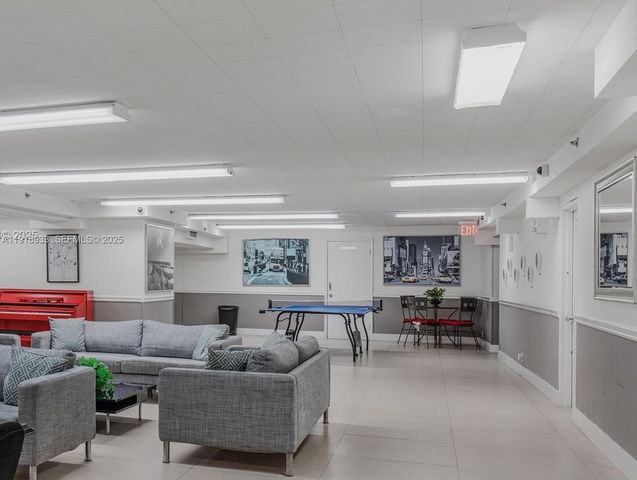 100 Lincoln Road 1027, Miami Beach, FL 33139