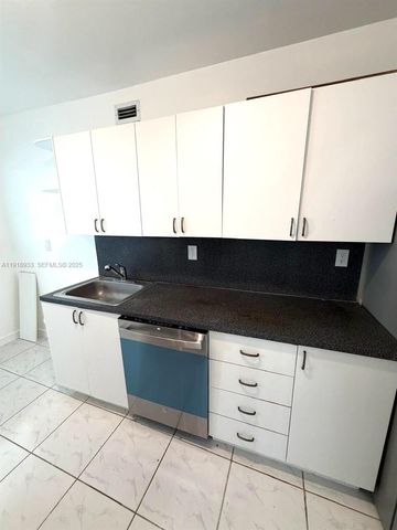 100 Lincoln Road 1027, Miami Beach, FL 33139