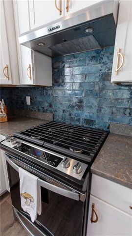 5687 Villa Crest Drive, Hoschton, GA 30548