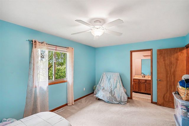 8249 Kimble Drive, Pinckney, MI 48169