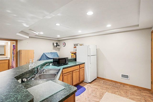 8249 Kimble Drive, Pinckney, MI 48169