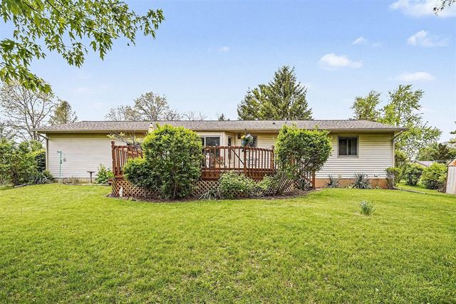 8249 Kimble Drive, Pinckney, MI 48169