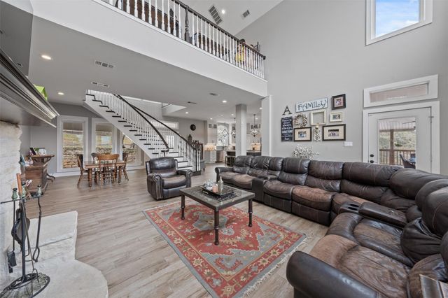 5926 Lakeside DR, Belton, TX 76513