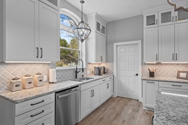 5926 Lakeside DR, Belton, TX 76513