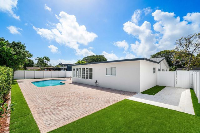 1531 NW 4th Street, Boca Raton, FL 33486