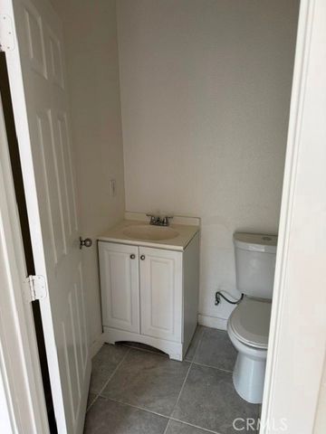 300 E 42nd Place, Los Angeles, CA 90011