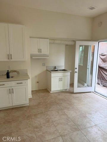 300 E 42nd Place, Los Angeles, CA 90011
