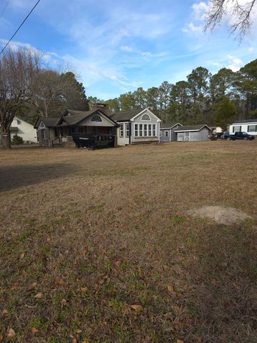 1795 Star Bluff Rd., Longs, SC 29568
