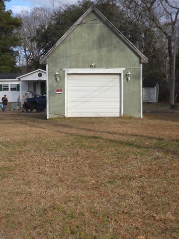 1795 Star Bluff Rd., Longs, SC 29568