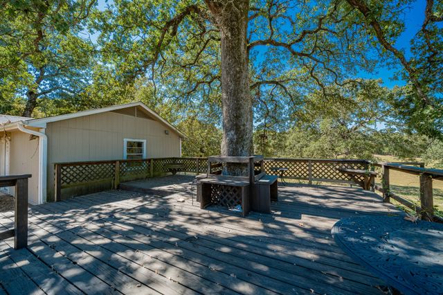 12126 Fm 59, Athens, TX 75751