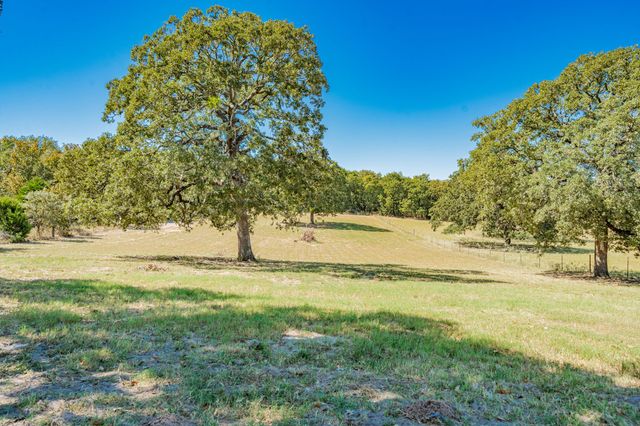 12126 Fm 59, Athens, TX 75751